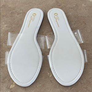 Women’s clean strap sandal